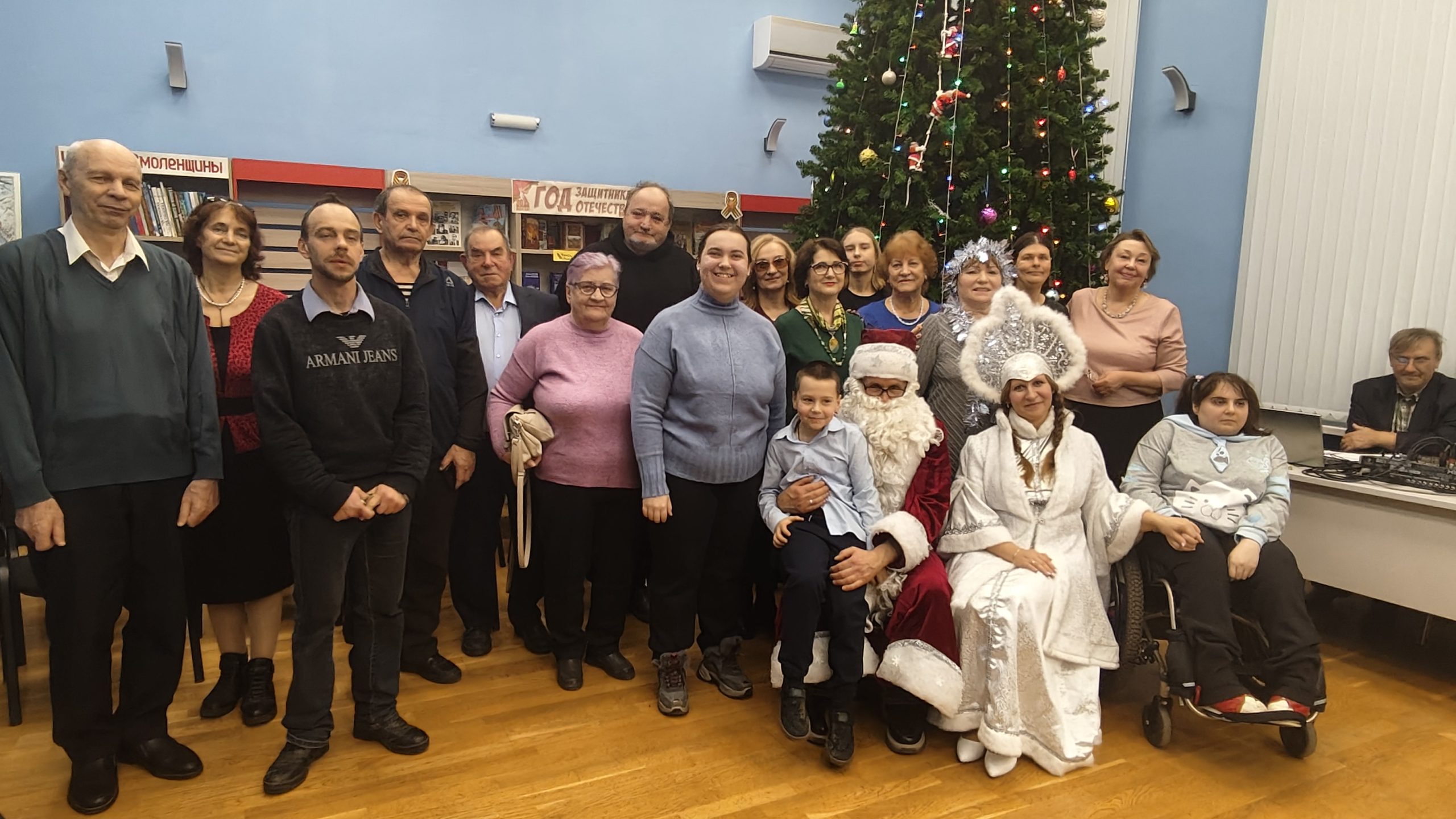 БИБЛИОТЕКА. Новый год к нам мчится