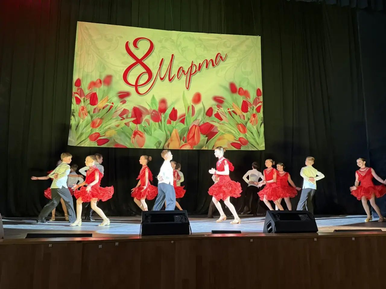 ПРАЗДНИК. Прекрасной половине посвящается