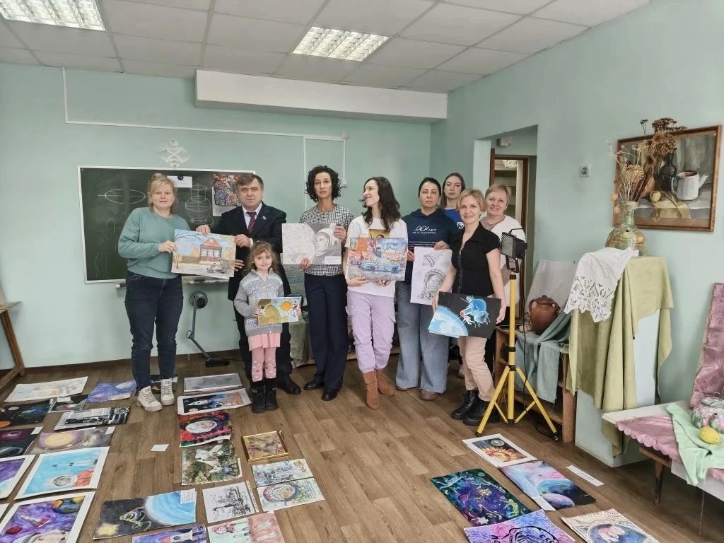 ПАРТИЙНАЯ ЖИЗНЬ. Космические победы